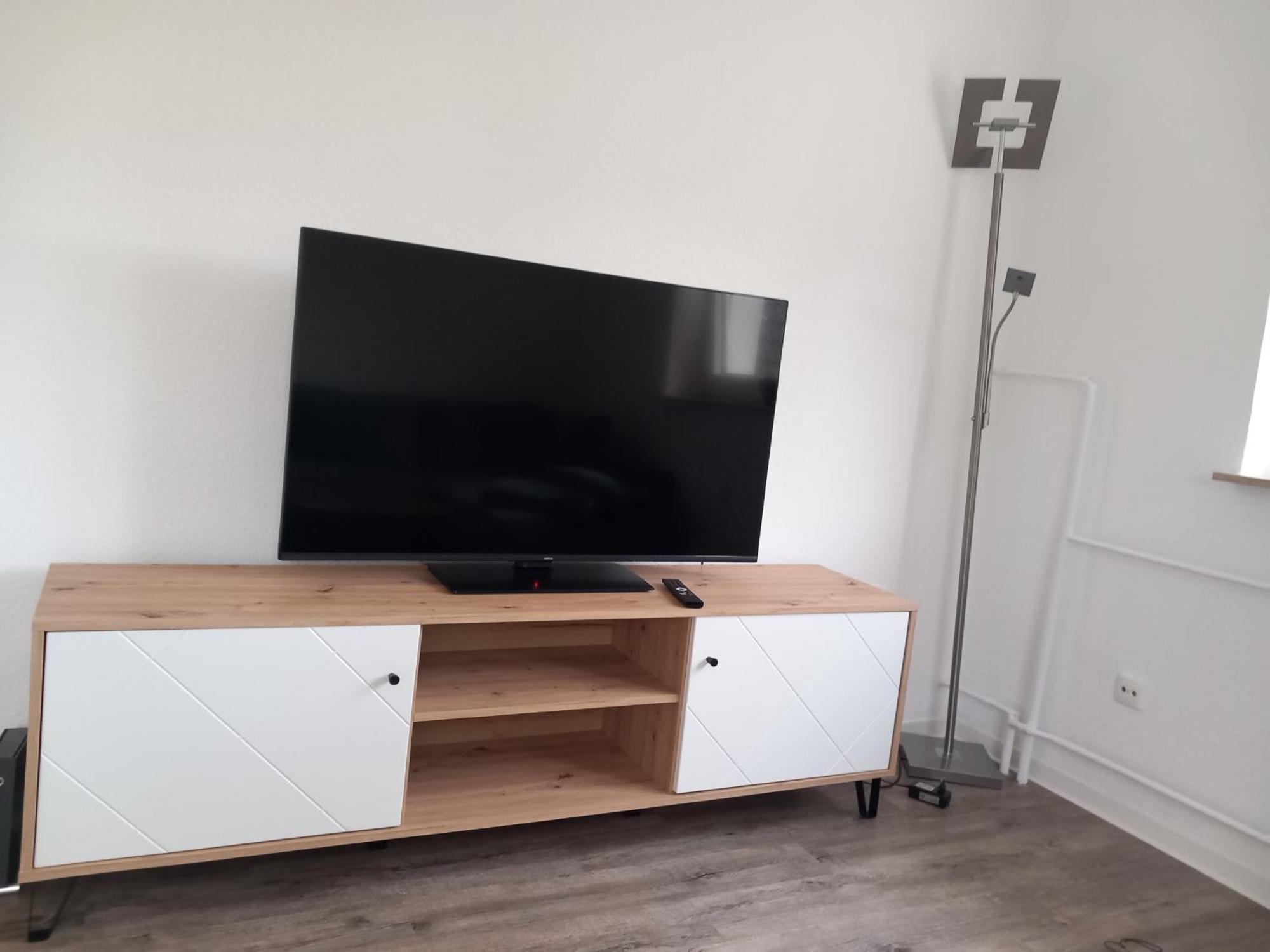 City Apartment Duisburg 1#Netflix &Wlan &Kingsize Bett &Kaffee Maschine & Central & 500M Innenhafen & 2 Min U Bahn Eksteriør billede