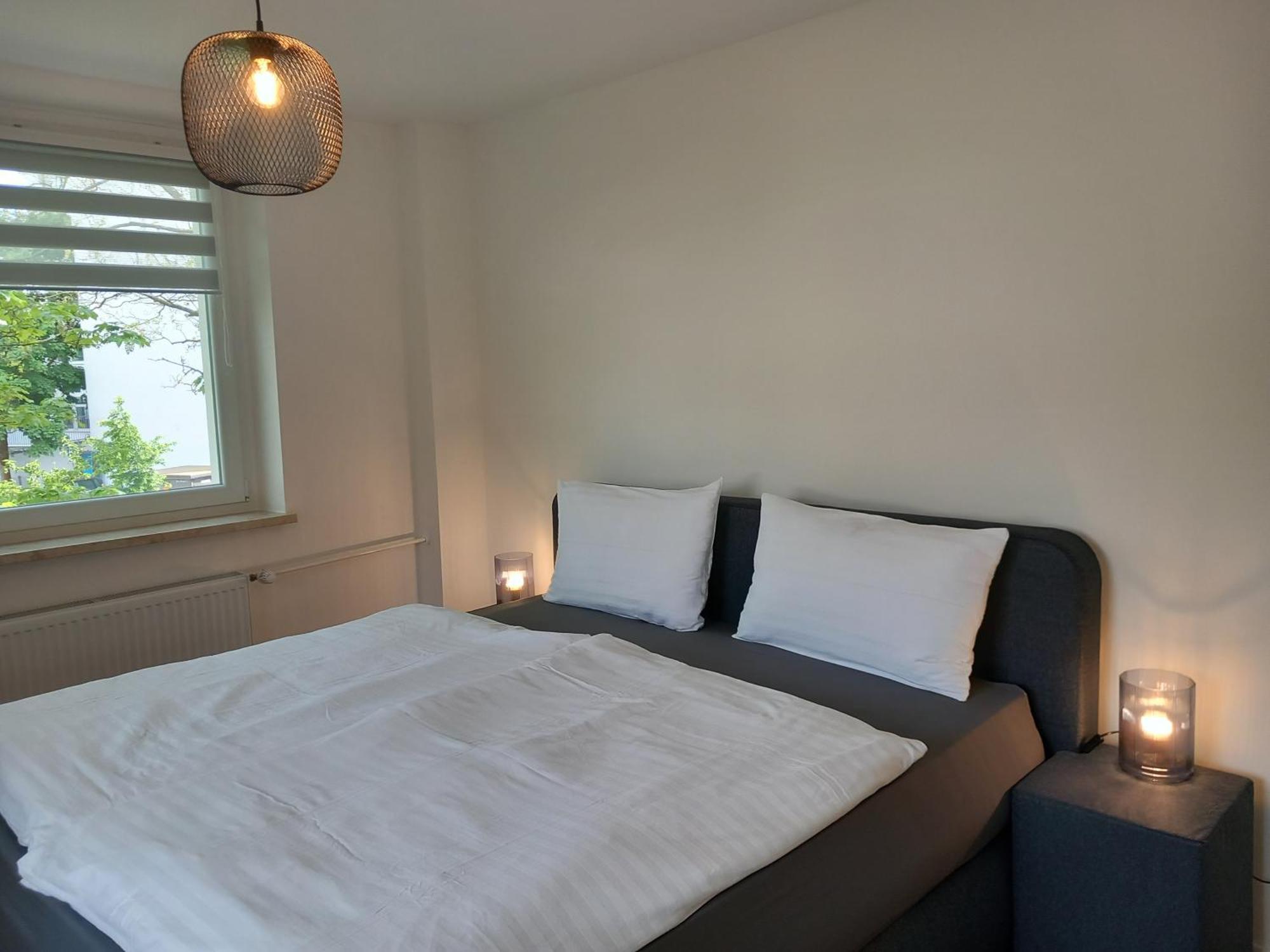 City Apartment Duisburg 1#Netflix &Wlan &Kingsize Bett &Kaffee Maschine & Central & 500M Innenhafen & 2 Min U Bahn Eksteriør billede