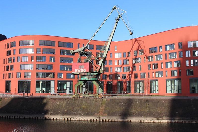 City Apartment Duisburg 1#Netflix &Wlan &Kingsize Bett &Kaffee Maschine & Central & 500M Innenhafen & 2 Min U Bahn Eksteriør billede