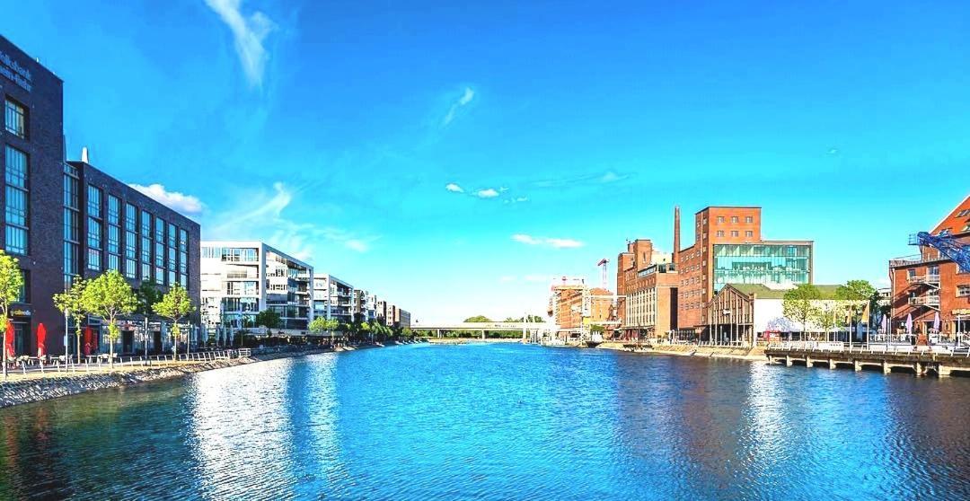City Apartment Duisburg 1#Netflix &Wlan &Kingsize Bett &Kaffee Maschine & Central & 500M Innenhafen & 2 Min U Bahn Eksteriør billede